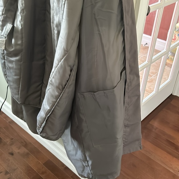 Men winter / summer coat size medium grey color .zip out lining . - Picture 5 of 6